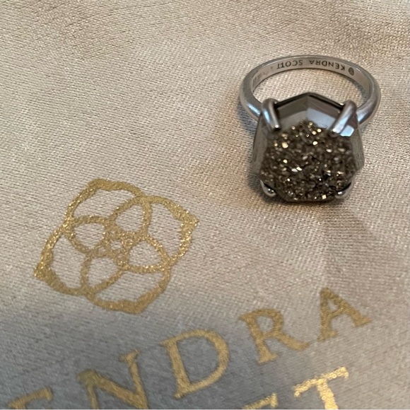 Kendra Scott Ryan Rhodium Platinum Drusy Silver Cocktail Ring.  Size 6 - Picture 3 of 7